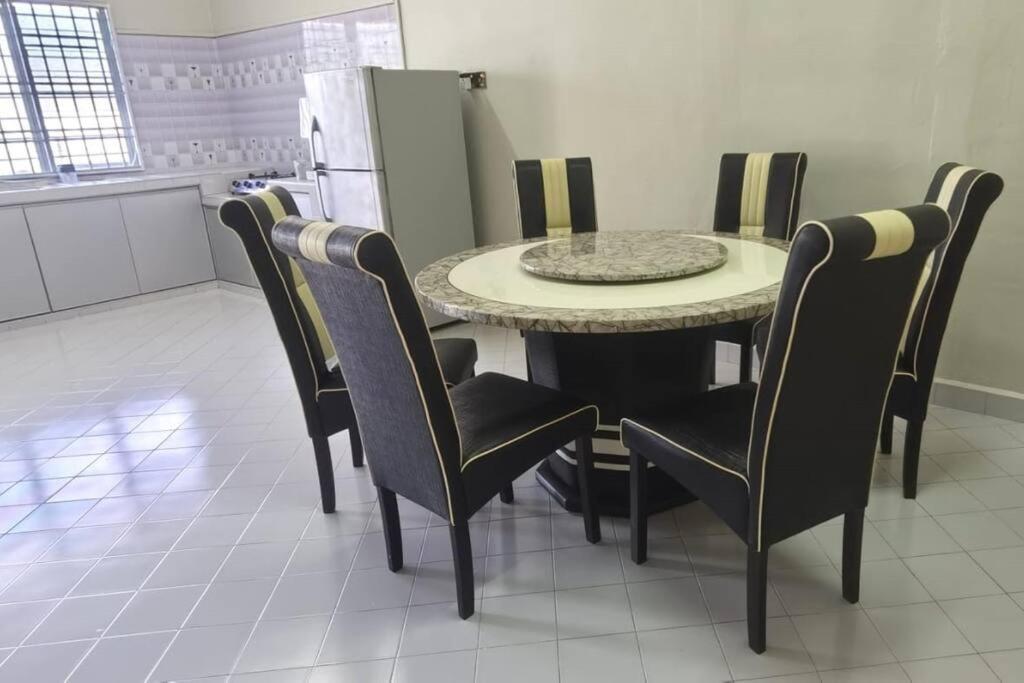 Mersing Spacious 3Bedroom With Free Parking Space Zewnętrze zdjęcie